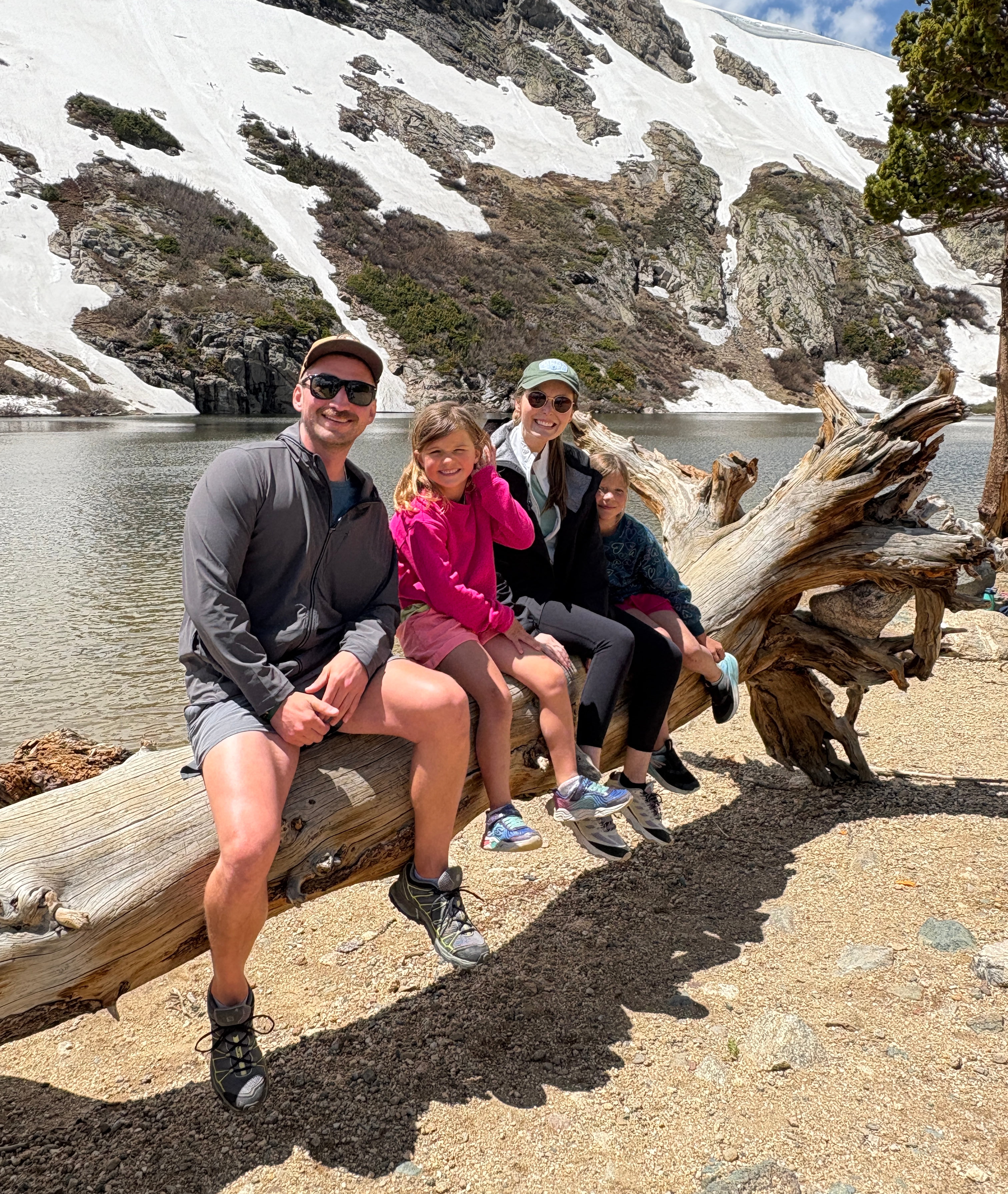 Steven Turner and girlfriend with nieces